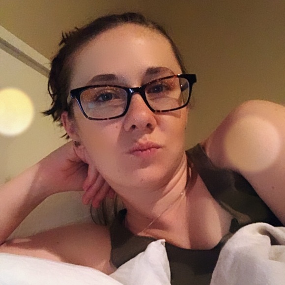 Meet your Posher, Kellyn - Picture 2 of 2